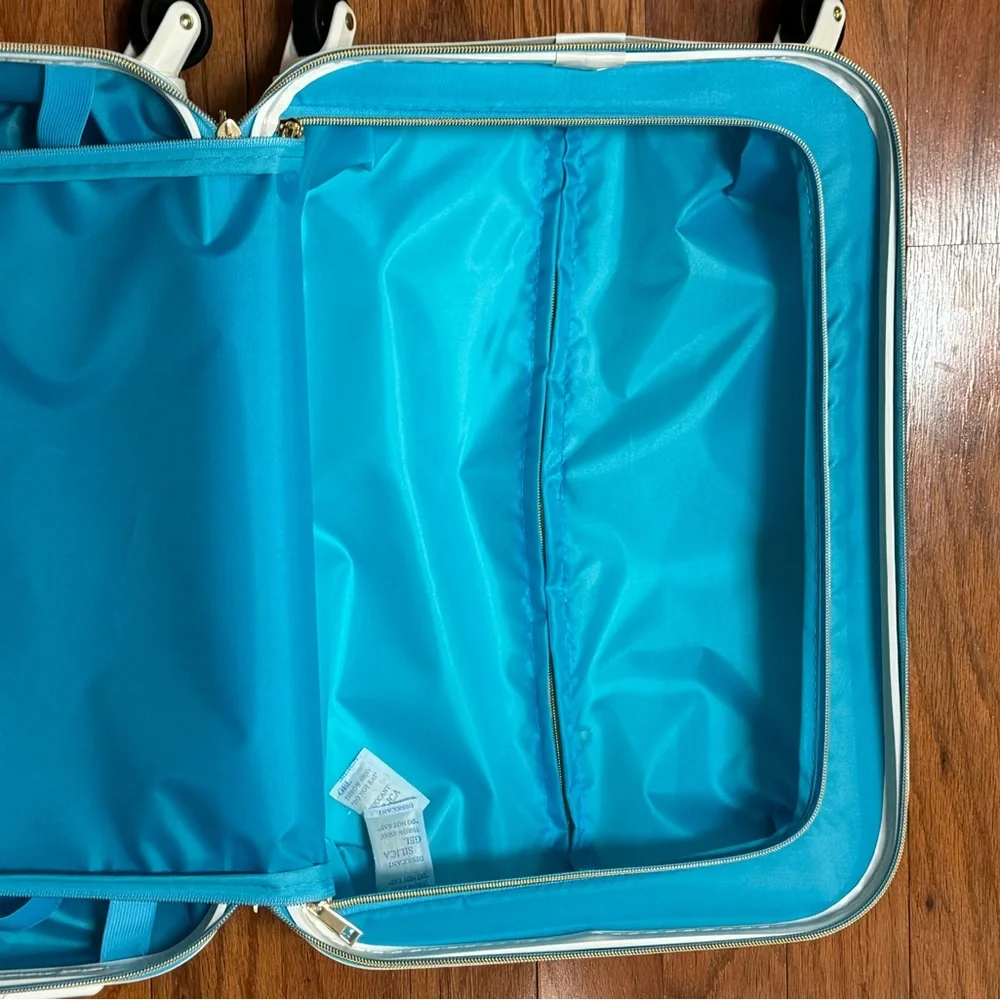 Lilly Pulitzer suitcase NEW in Florida blue print - Picture 2 of 13